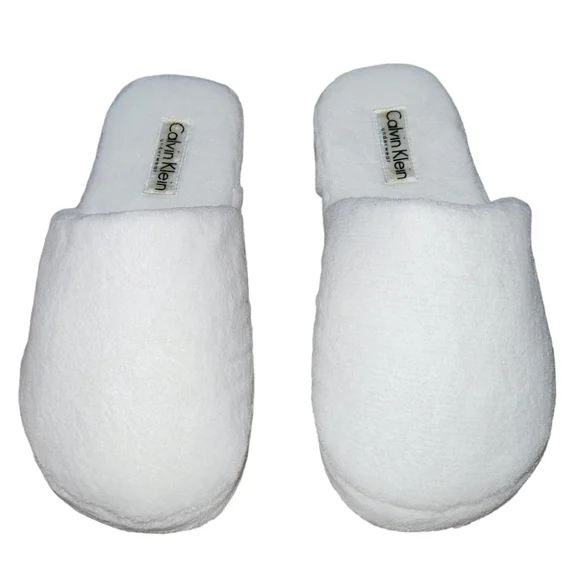Calvin klein 2025 house slippers